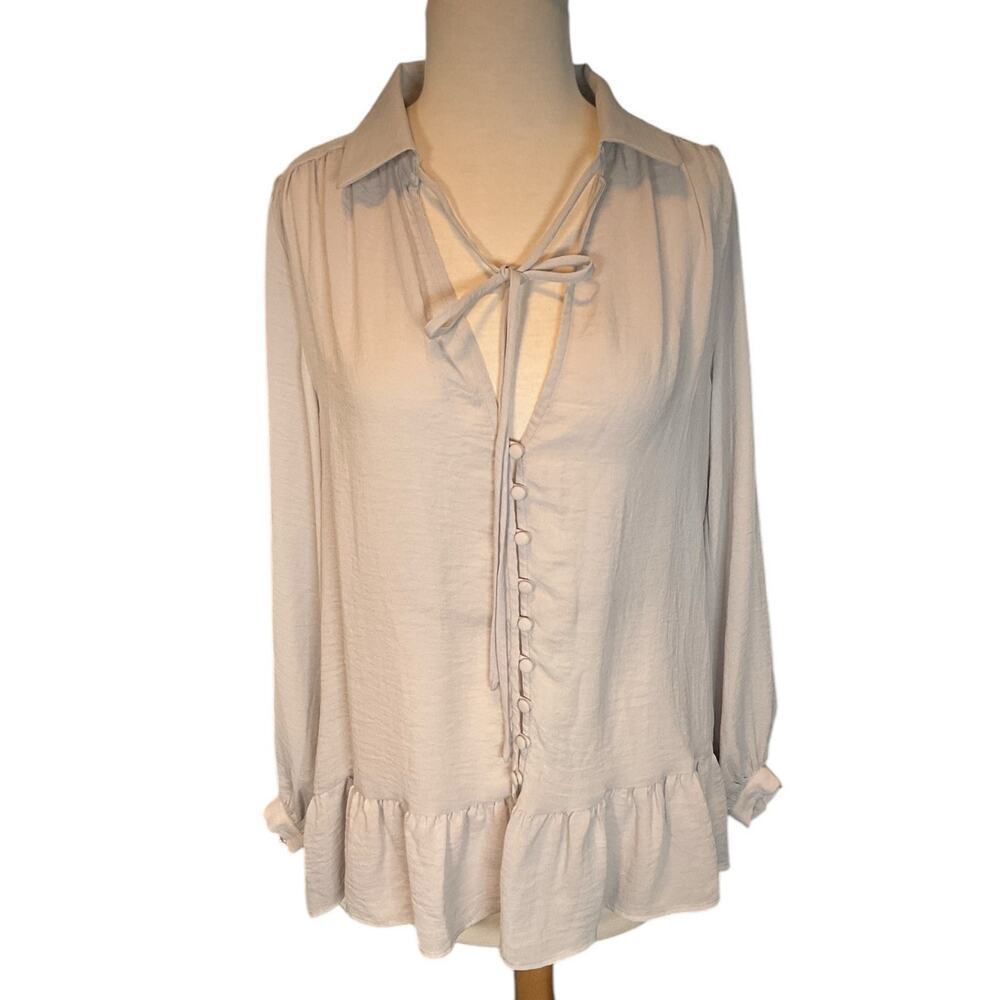Easel NWT Light Gray Chiffon Button Up V-Neck Oversized Small Long Sleeve Tie Ne